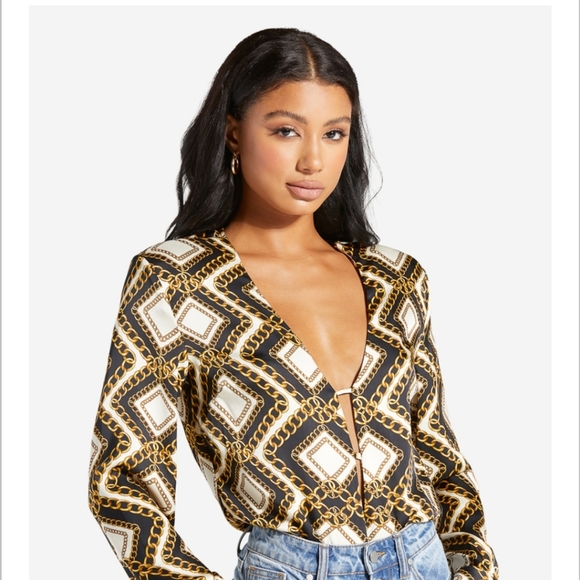 🌟 Chain Link Bodysuit 🌟 - Picture 1 of 8